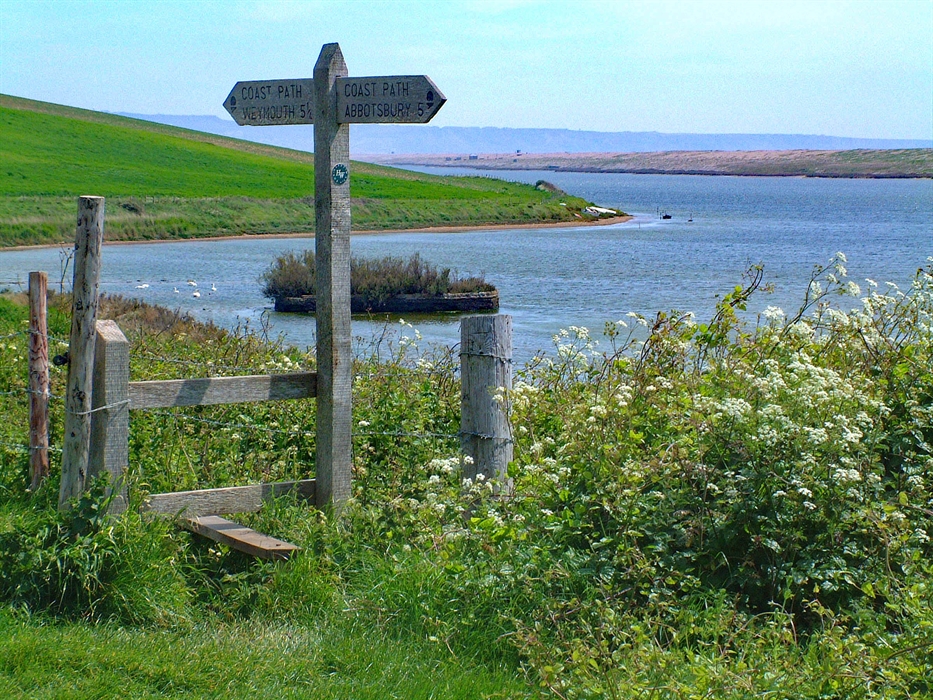 The Fleet Lagoon  West Dorset Leisure Holidays