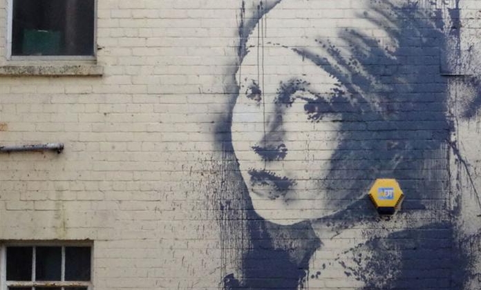 Banksy Graffiti The Girl with the Pierced Eardrum