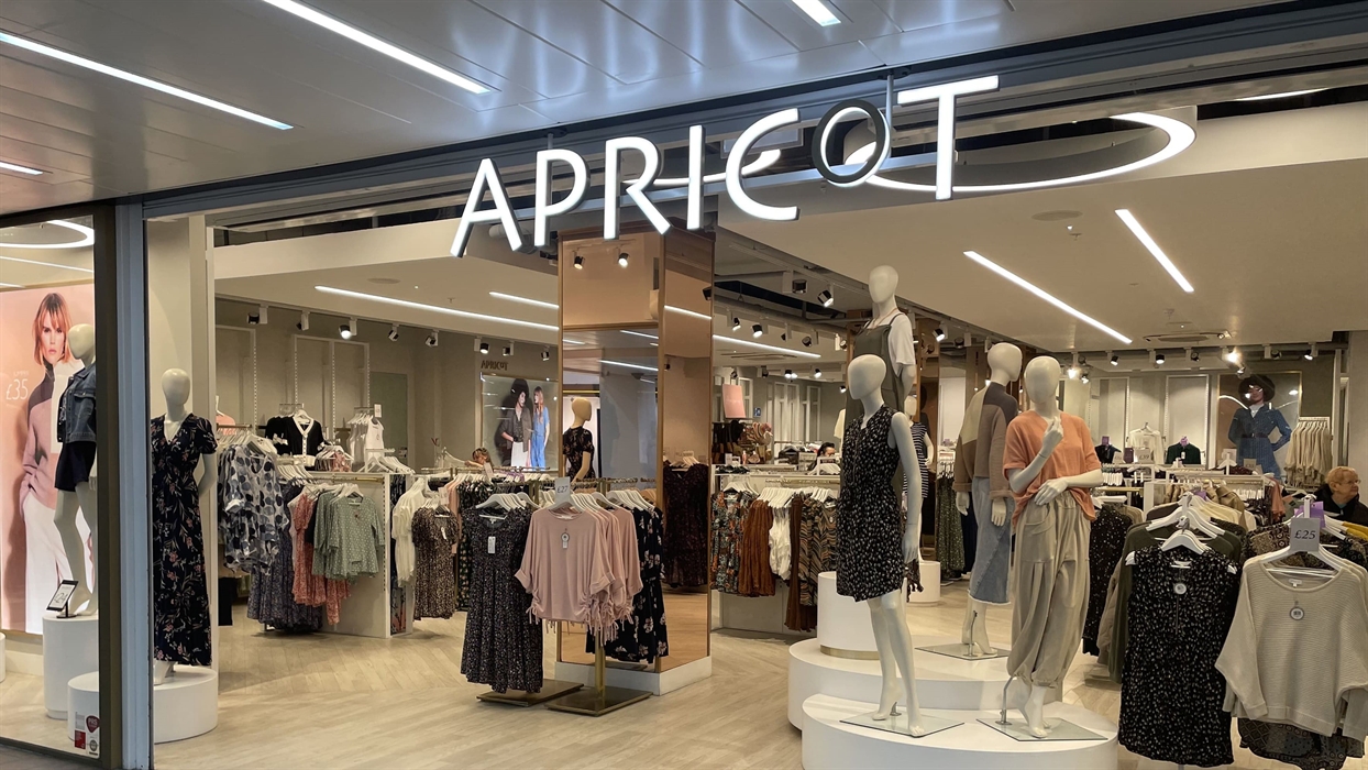 milton keynes apricot clothes shop